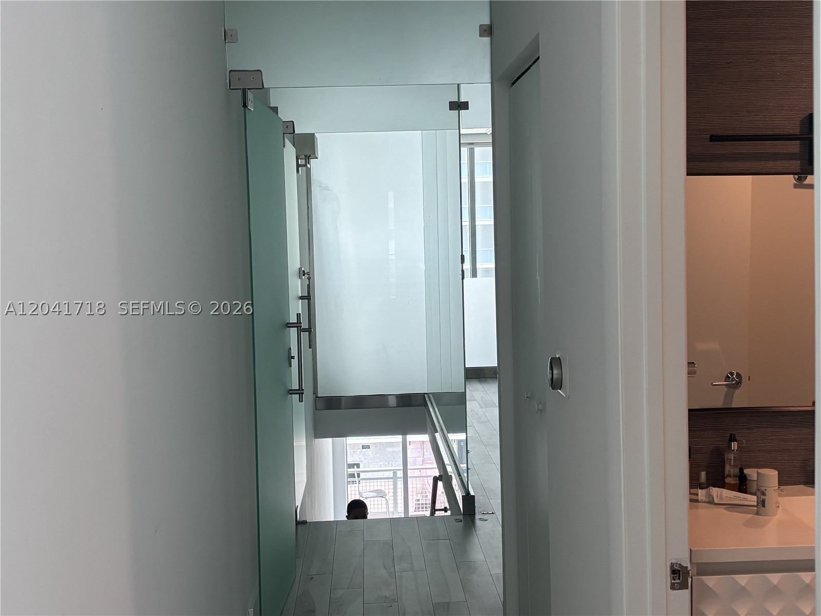 690 SW 1st Ct #2124 Miami, FL 33130