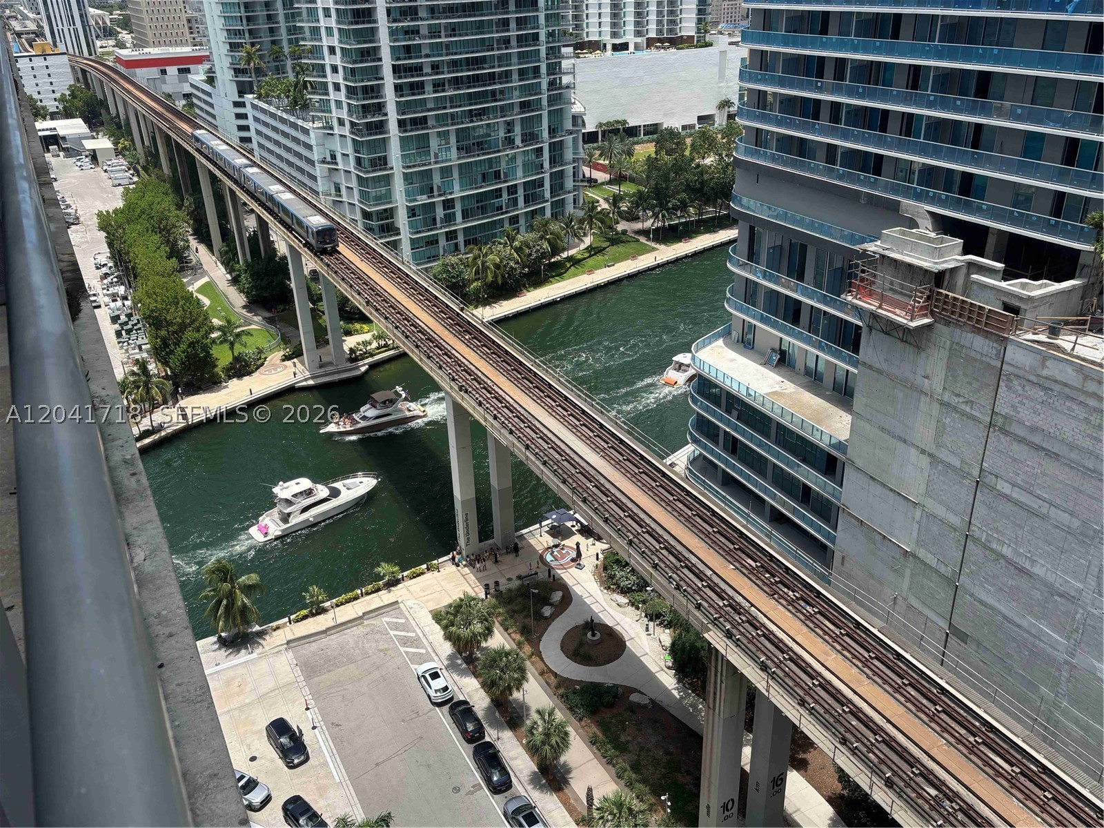 690 SW 1st Ct #2124 Miami, FL 33130