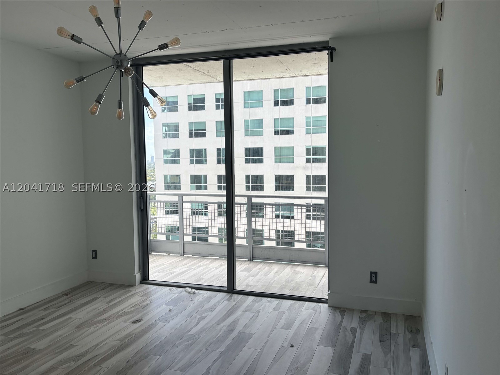 690 SW 1st Ct #2124 Miami, FL 33130