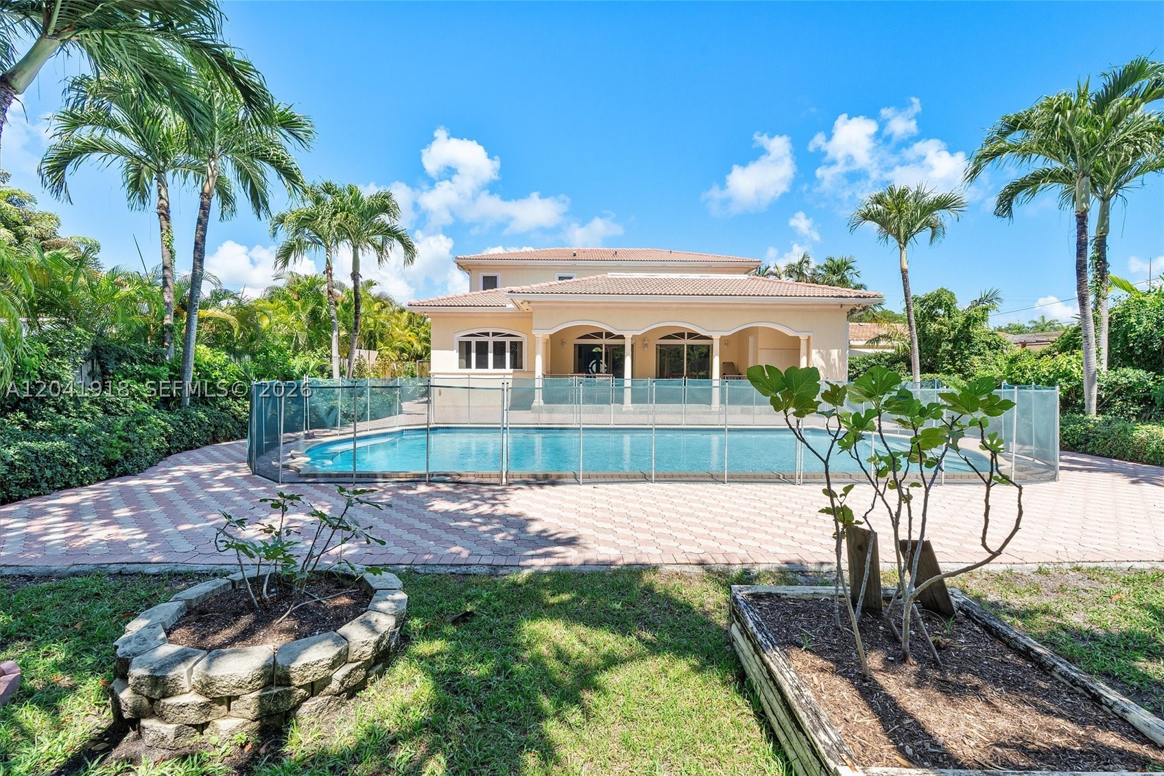 3765 Prairie Ave #3765 Miami Beach, FL 33140