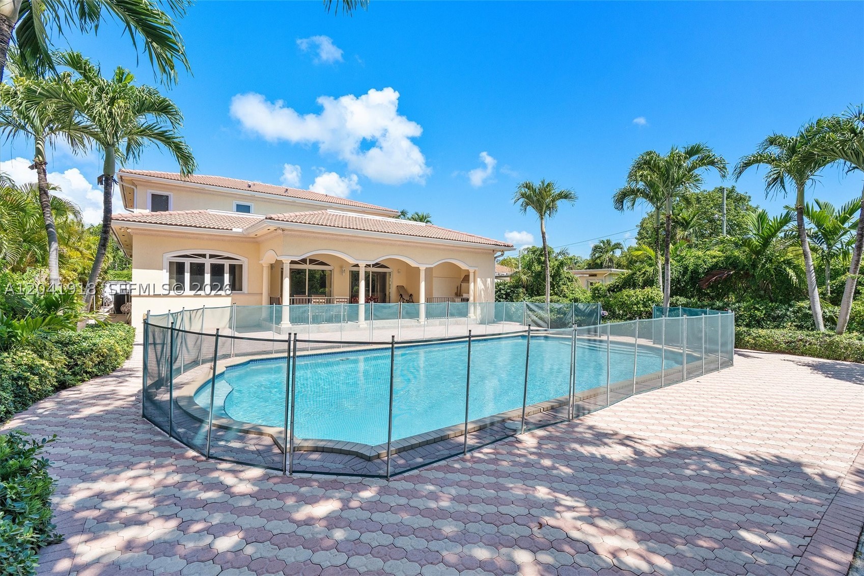 3765 Prairie Ave #3765 Miami Beach, FL 33140
