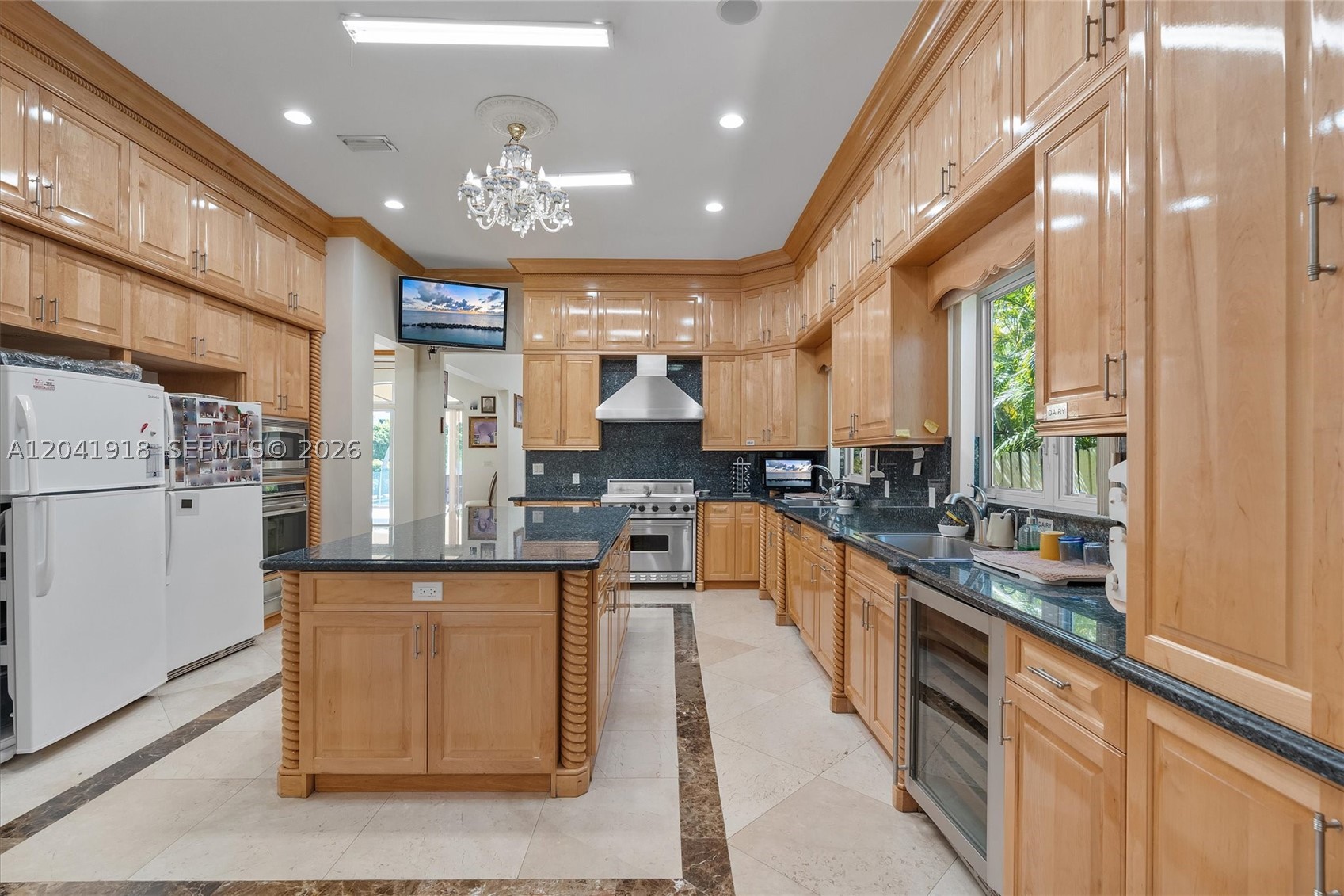 3765 Prairie Ave #3765 Miami Beach, FL 33140