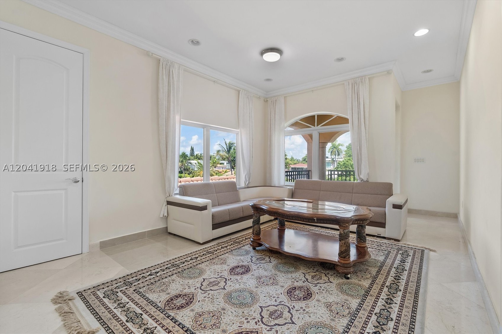 3765 Prairie Ave #3765 Miami Beach, FL 33140