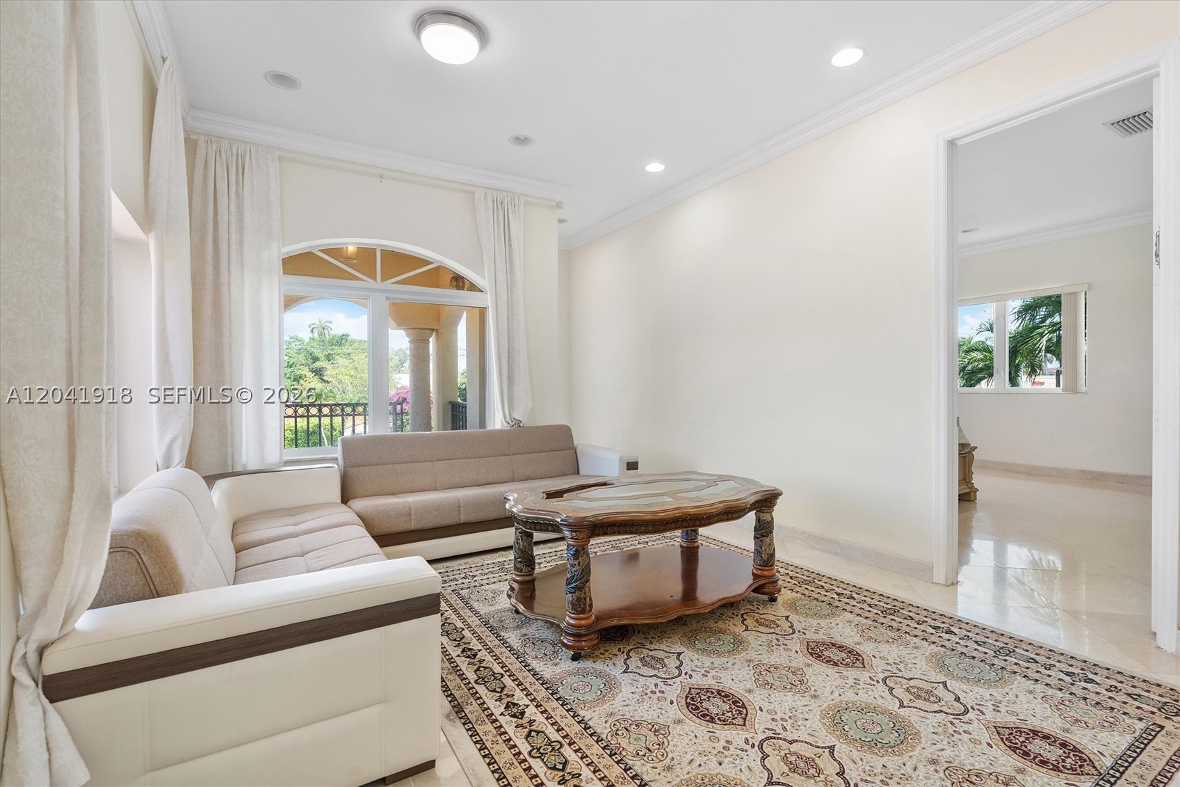 3765 Prairie Ave #3765 Miami Beach, FL 33140