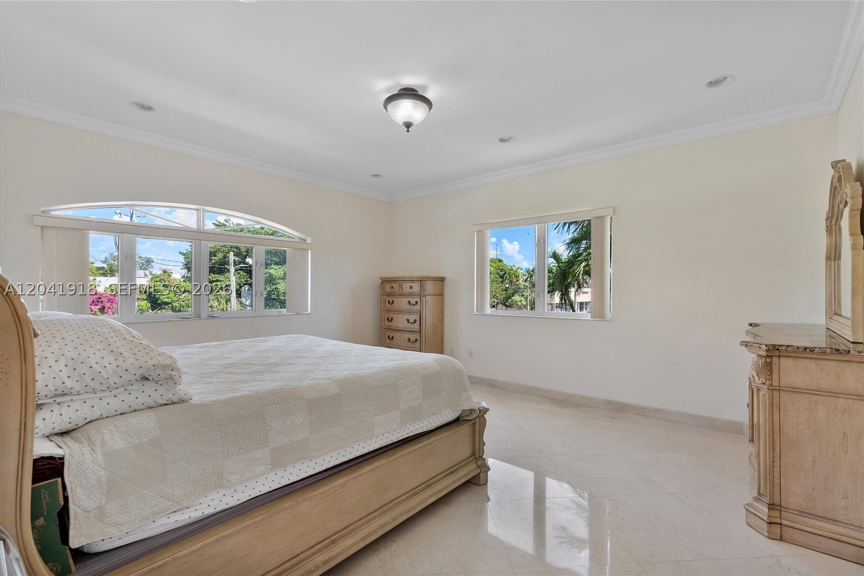 3765 Prairie Ave #3765 Miami Beach, FL 33140