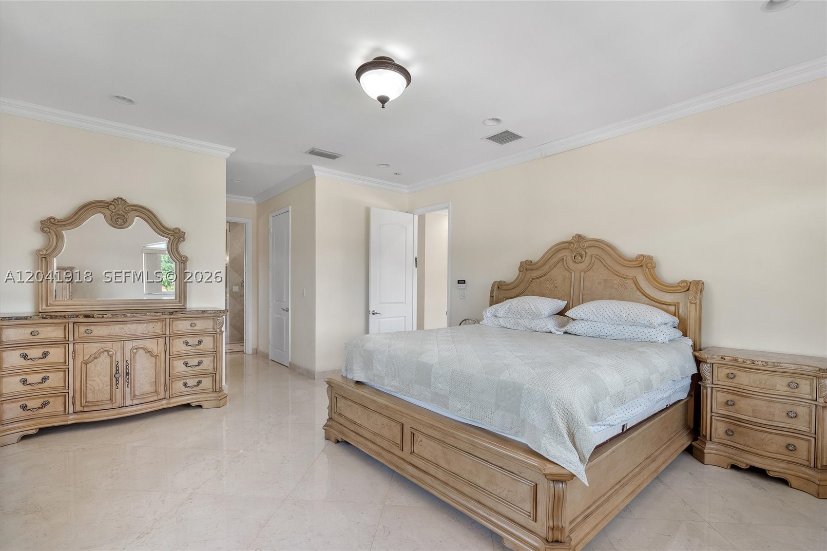 3765 Prairie Ave #3765 Miami Beach, FL 33140