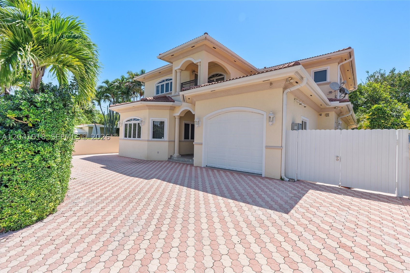 3765 Prairie Ave #3765 Miami Beach, FL 33140