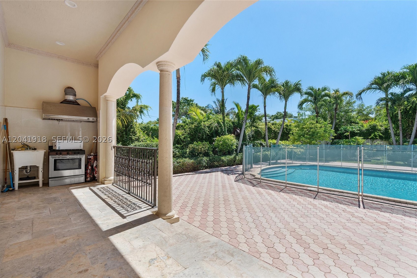 3765 Prairie Ave #3765 Miami Beach, FL 33140