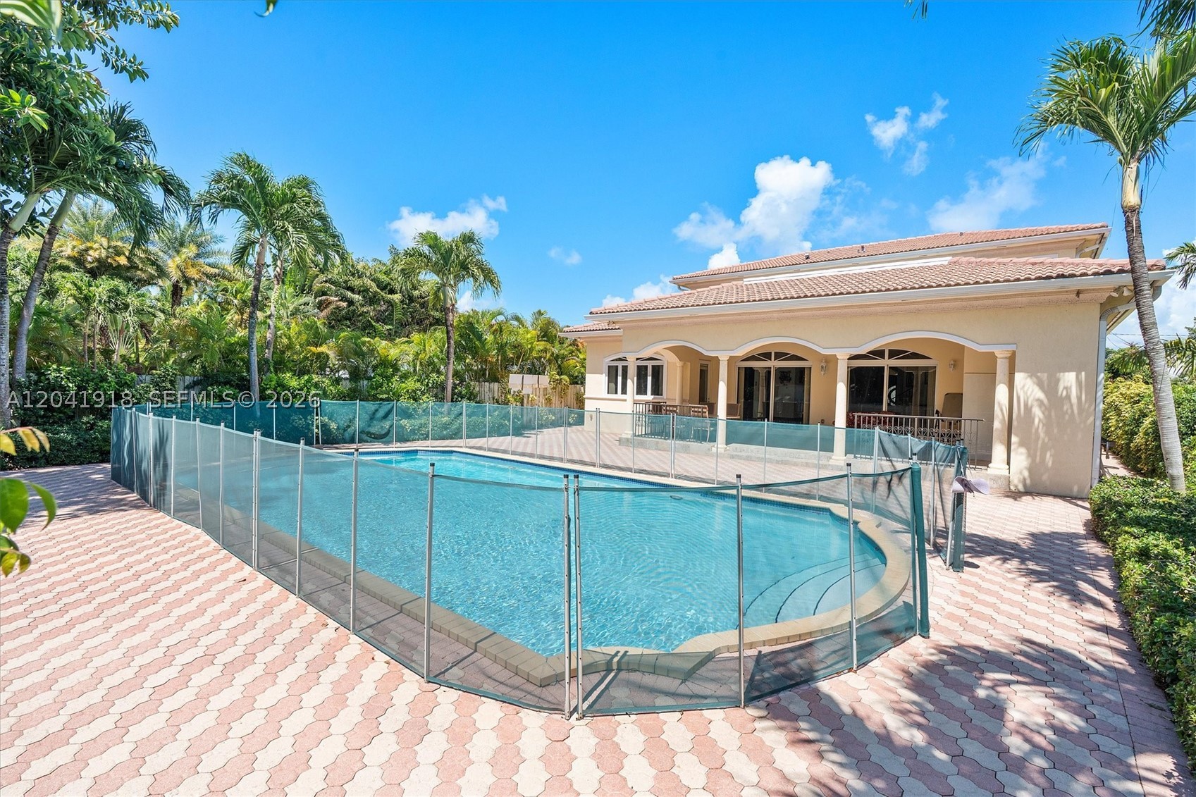 3765 Prairie Ave #3765 Miami Beach, FL 33140
