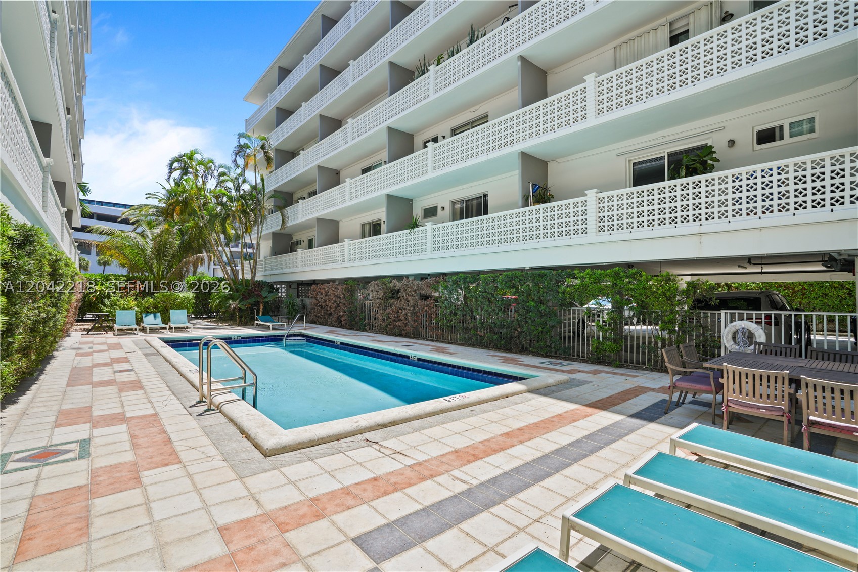1614 West Ave #203 Miami Beach, FL 33139