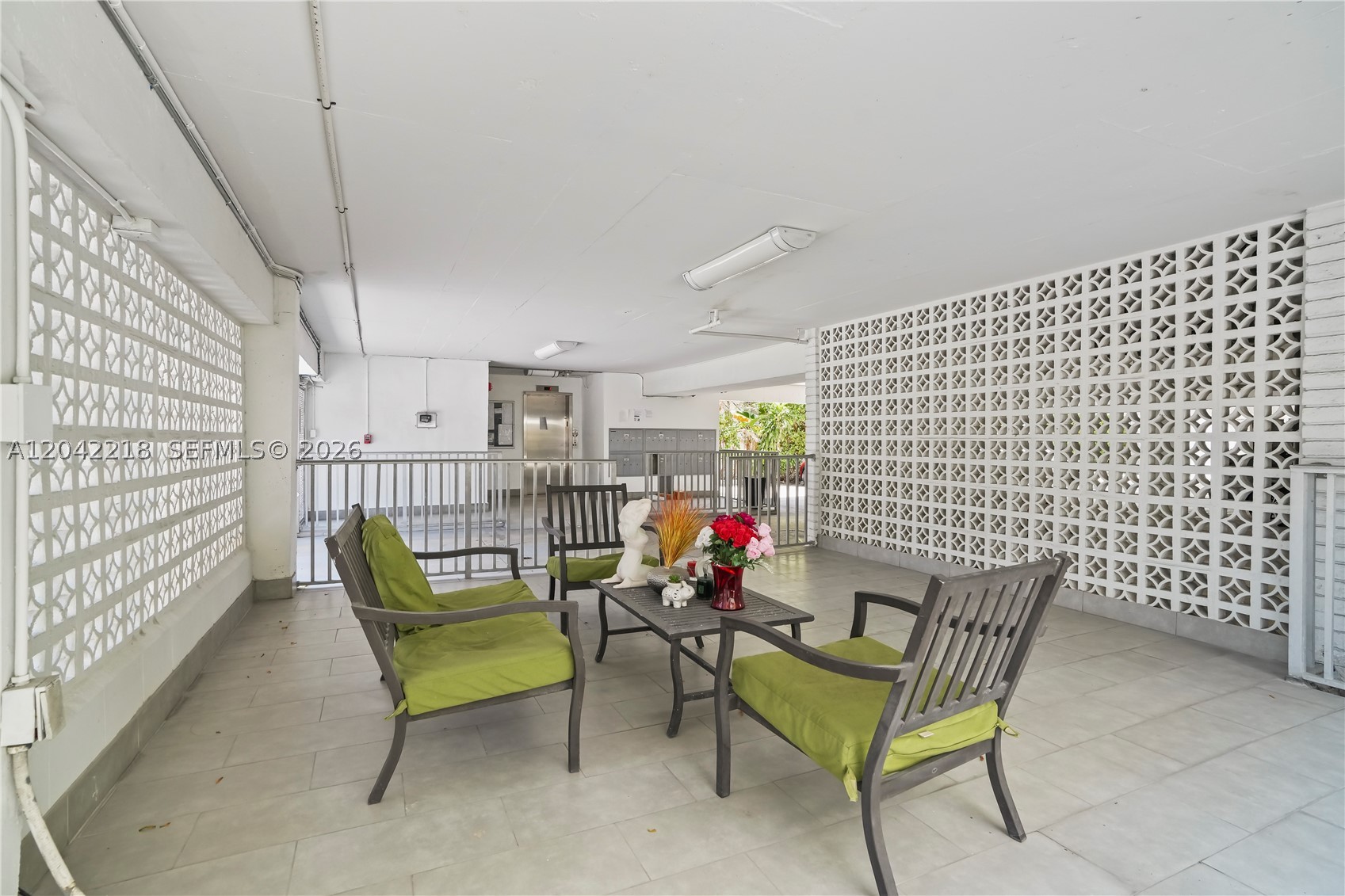 1614 West Ave #203 Miami Beach, FL 33139