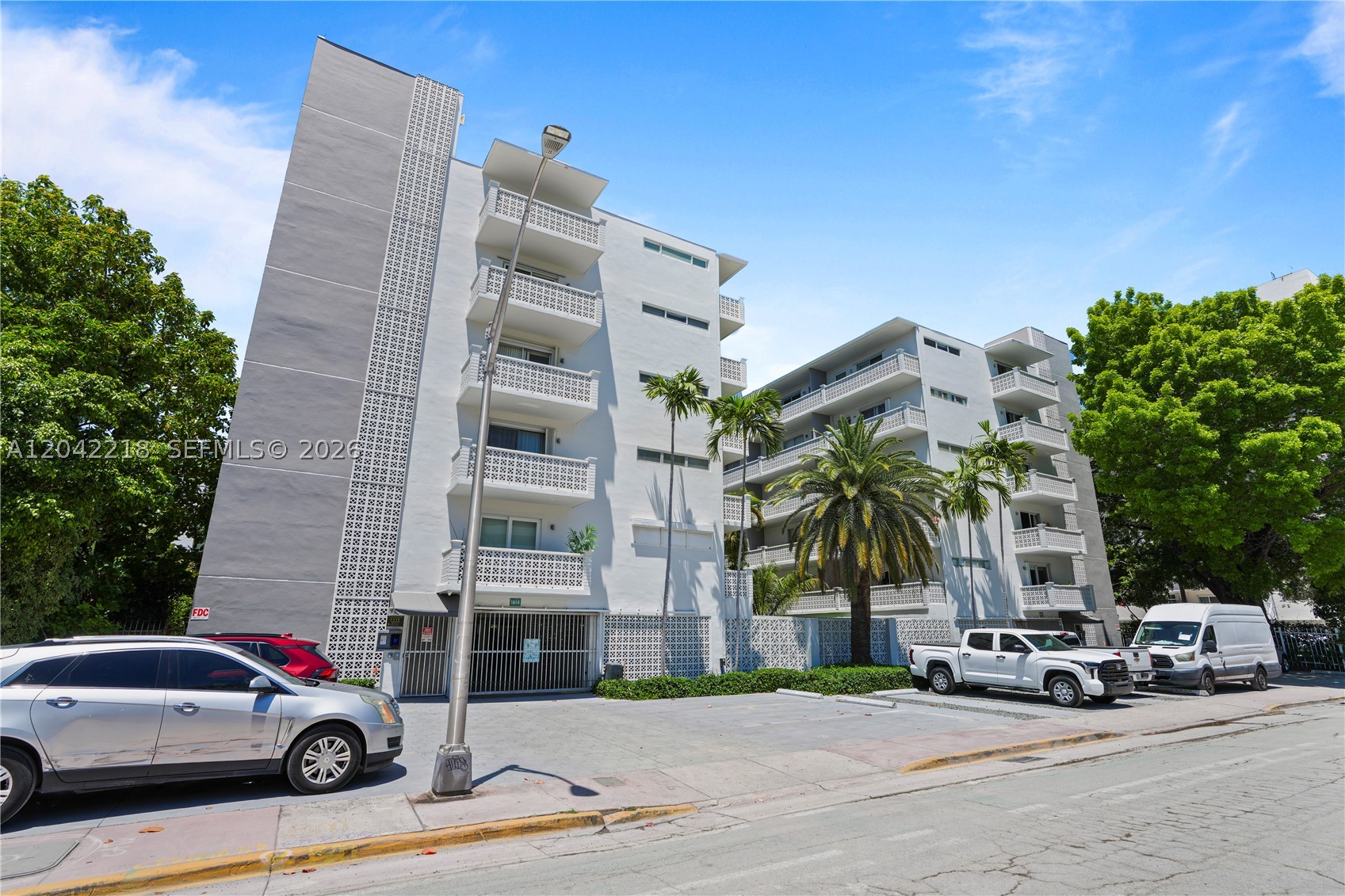 1614 West Ave #203 Miami Beach, FL 33139