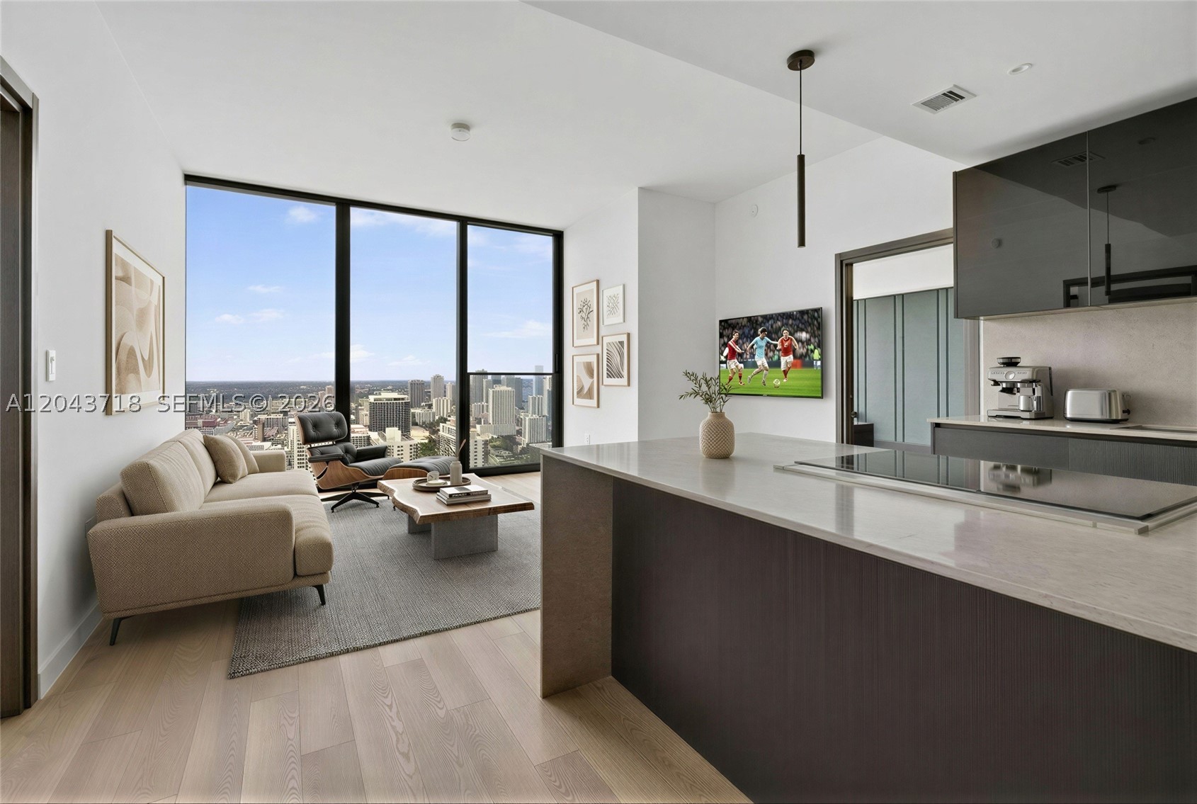 20 NE 11th #4701