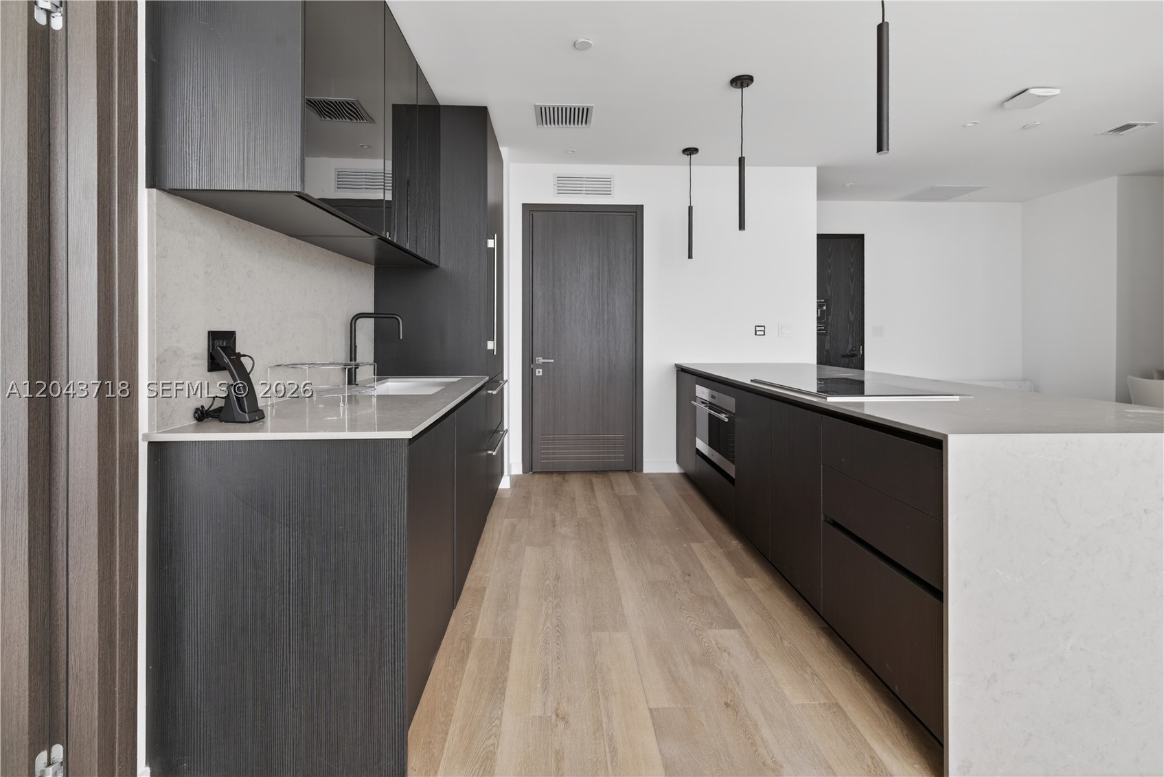 20 NE 11th #4701 Miami, FL 33132