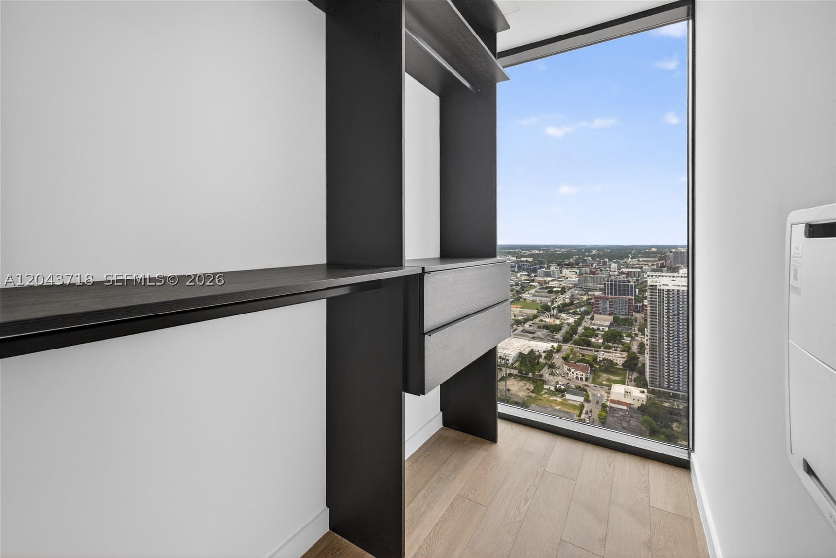 20 NE 11th #4701 Miami, FL 33132
