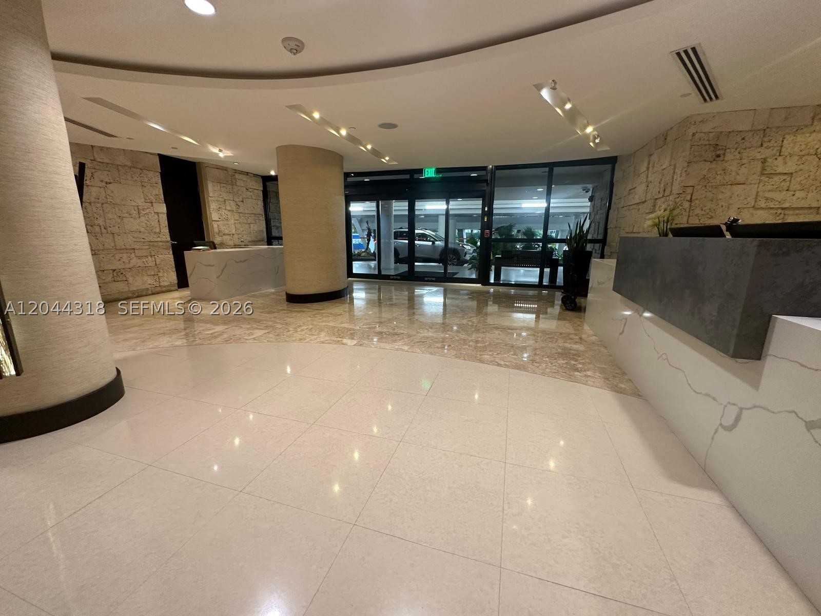 2555 Collins Ave #2006 Miami Beach, FL 33140