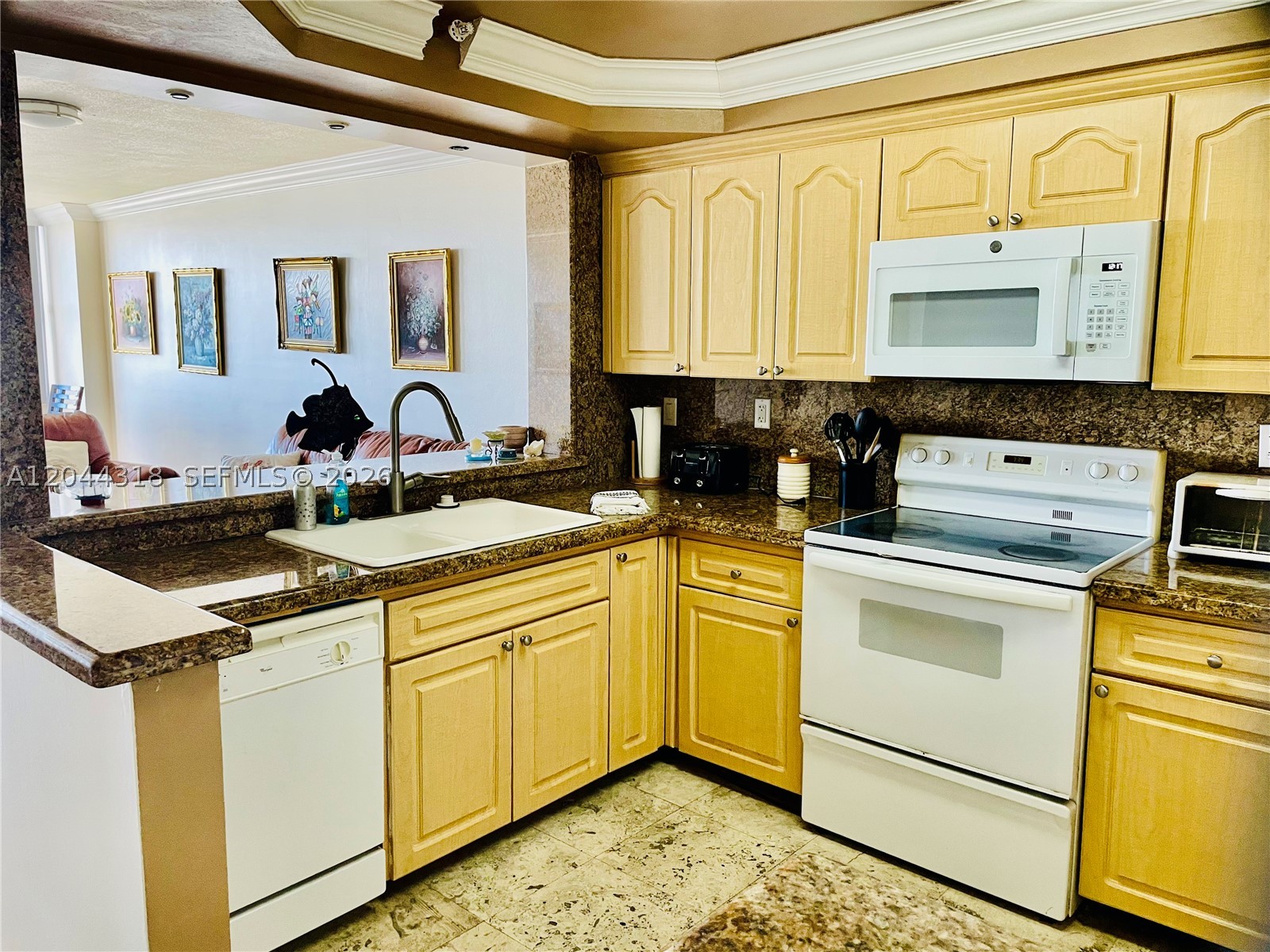 2555 Collins Ave #2006 Miami Beach, FL 33140