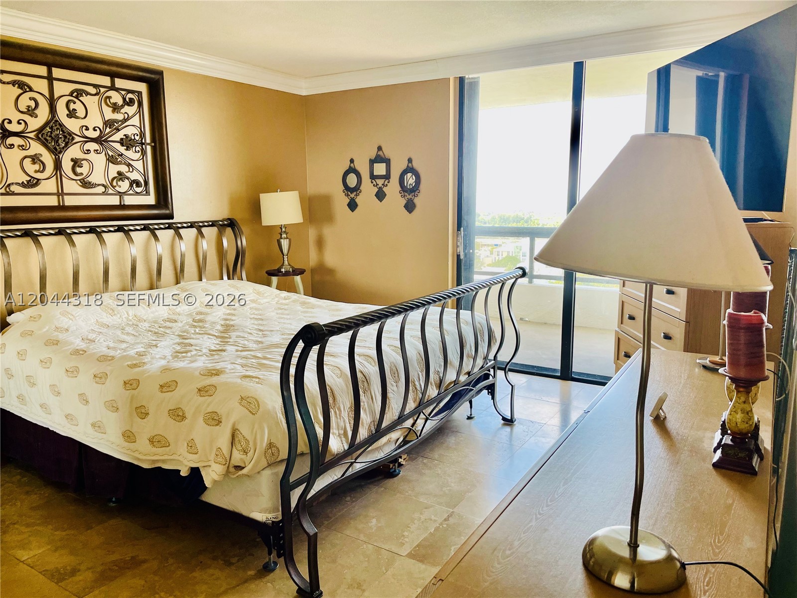 2555 Collins Ave #2006 Miami Beach, FL 33140