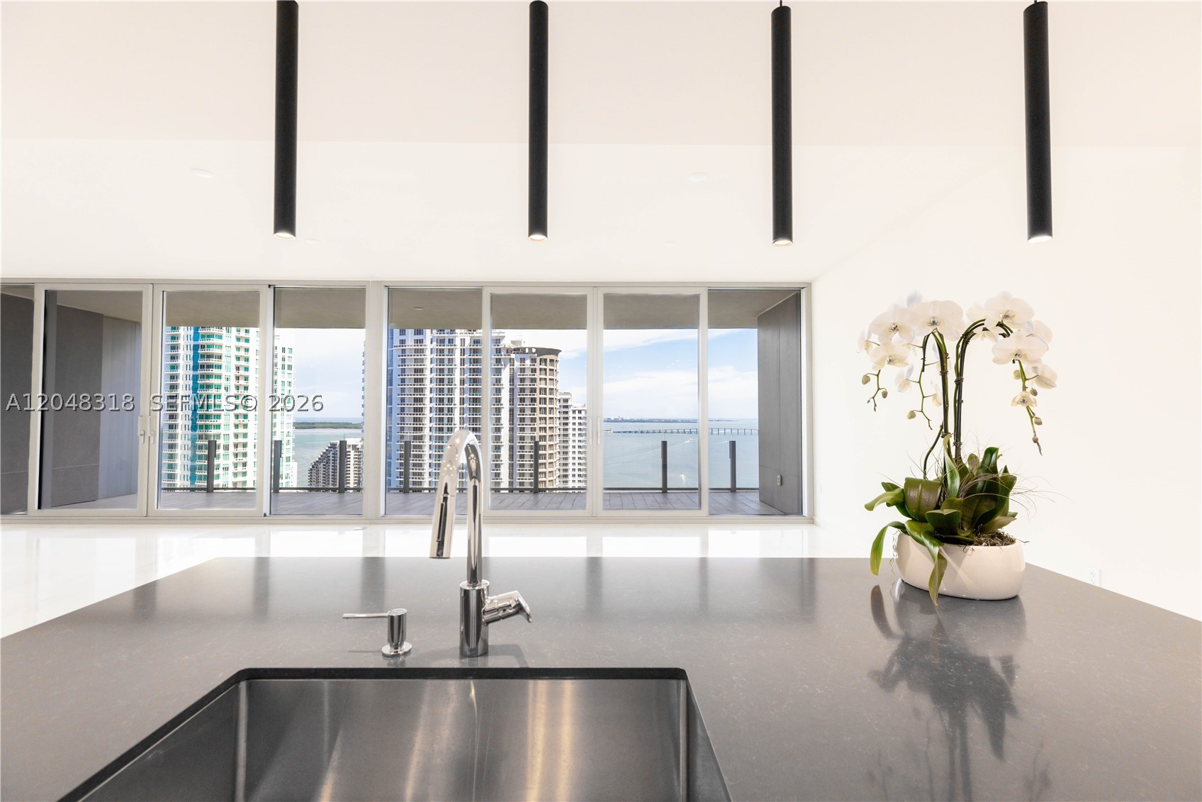 image Aston Martin Residences10