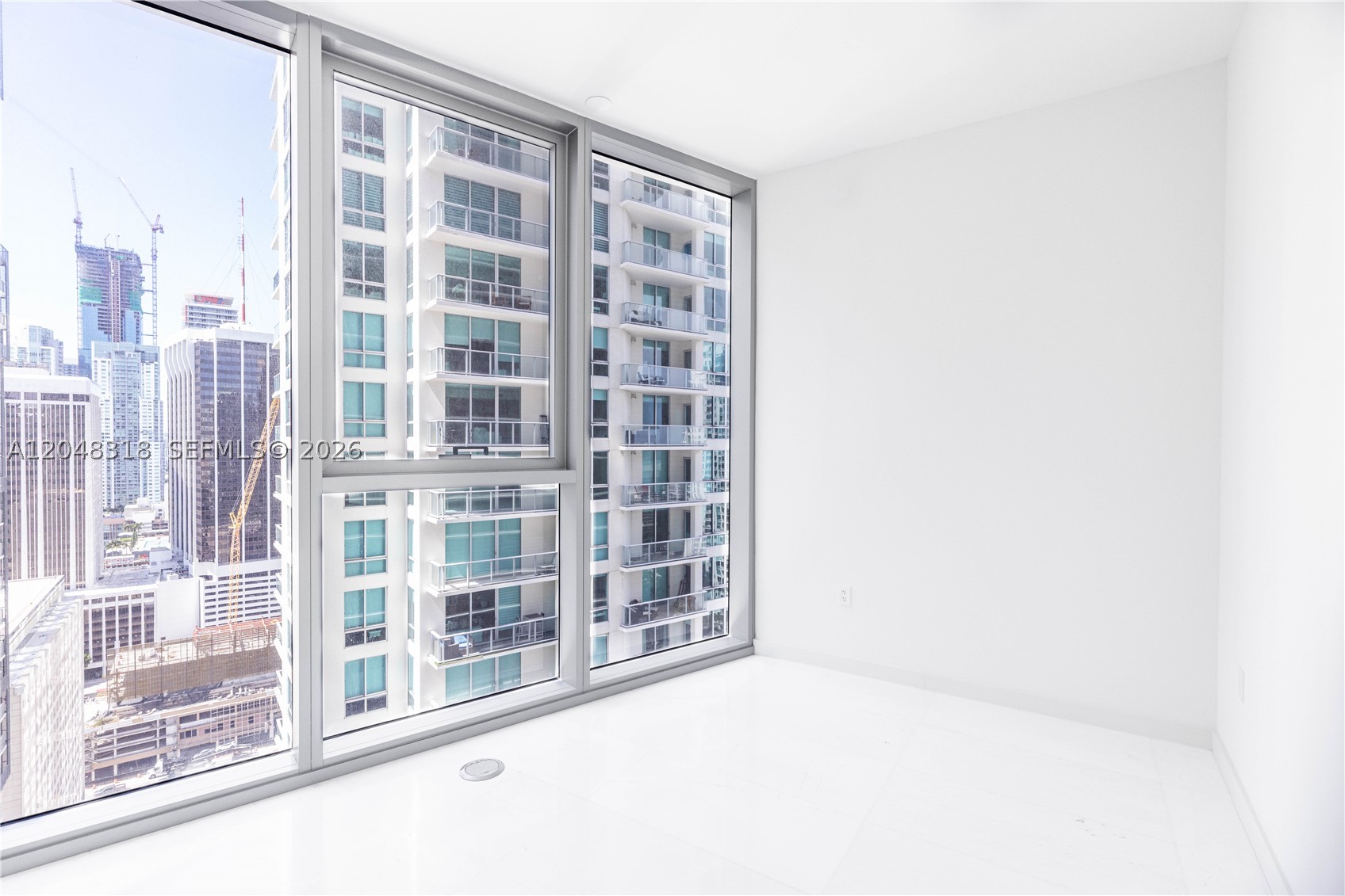 image Aston Martin Residences22