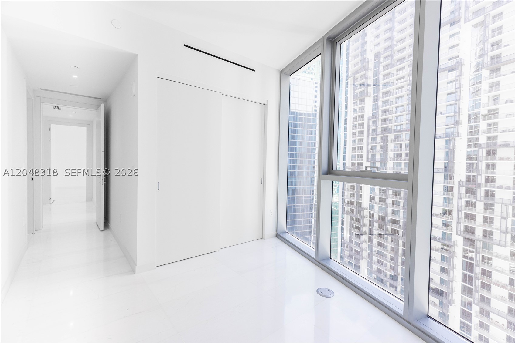 image Aston Martin Residences23