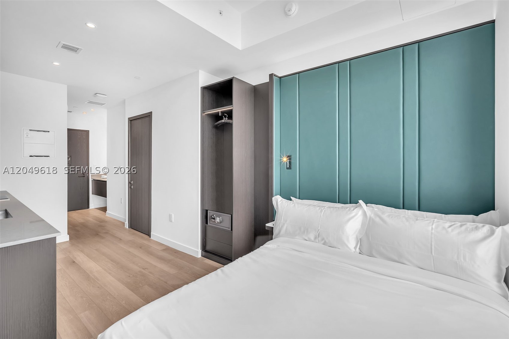 image E11EVEN Hotel & Residences10