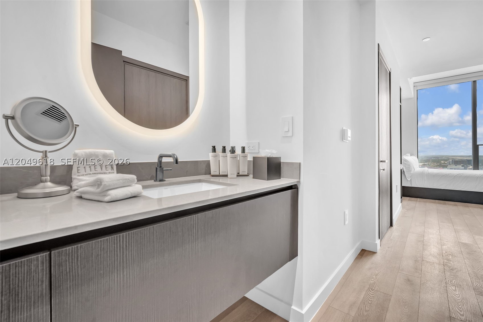 image E11EVEN Hotel & Residences13