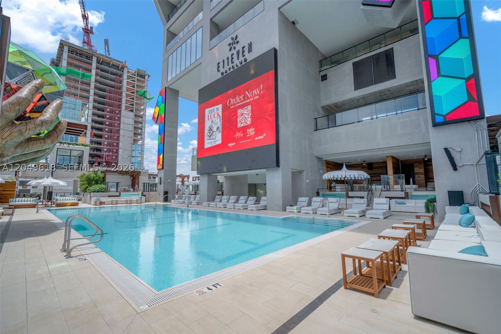 image E11EVEN Hotel & Residences23