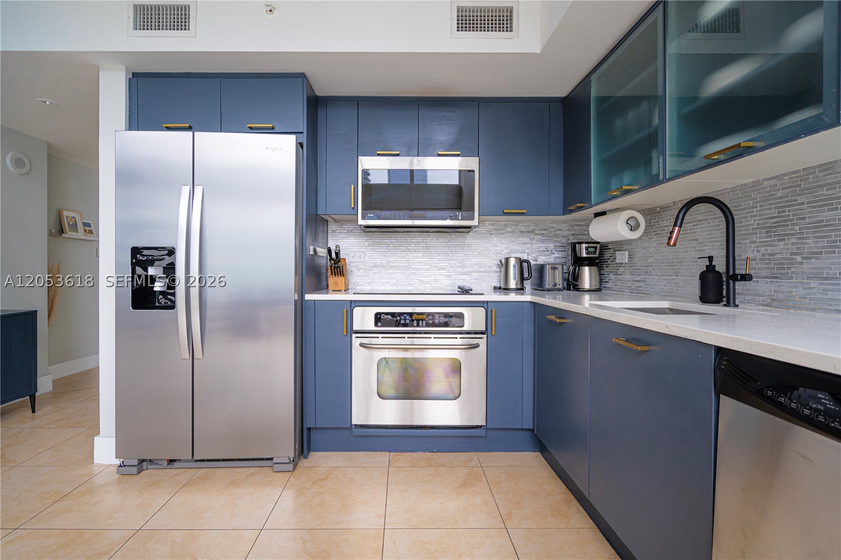 41 SE 5th St #2102 Miami, FL 33131