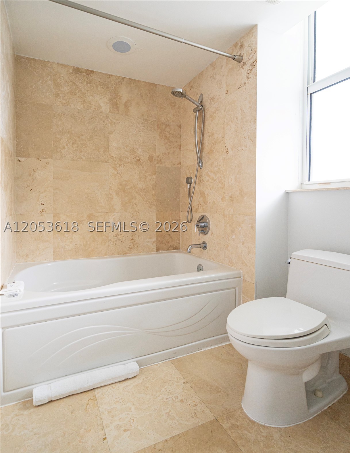 41 SE 5th St #2102 Miami, FL 33131