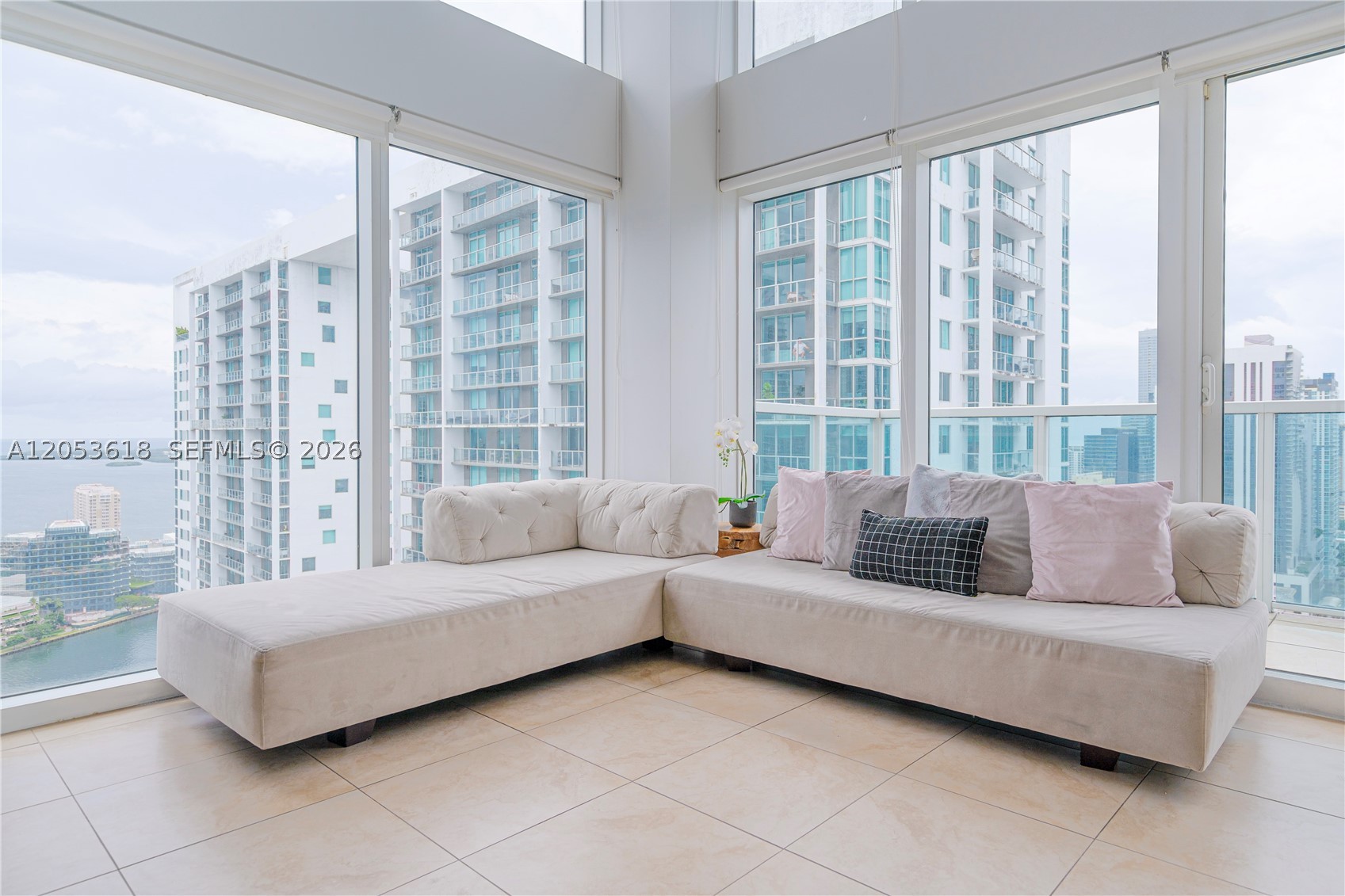 41 SE 5th St #2102 Miami, FL 33131