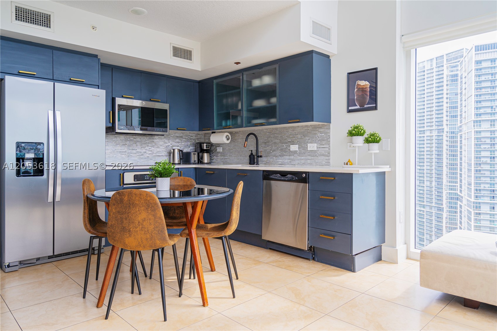 41 SE 5th St #2102 Miami, FL 33131