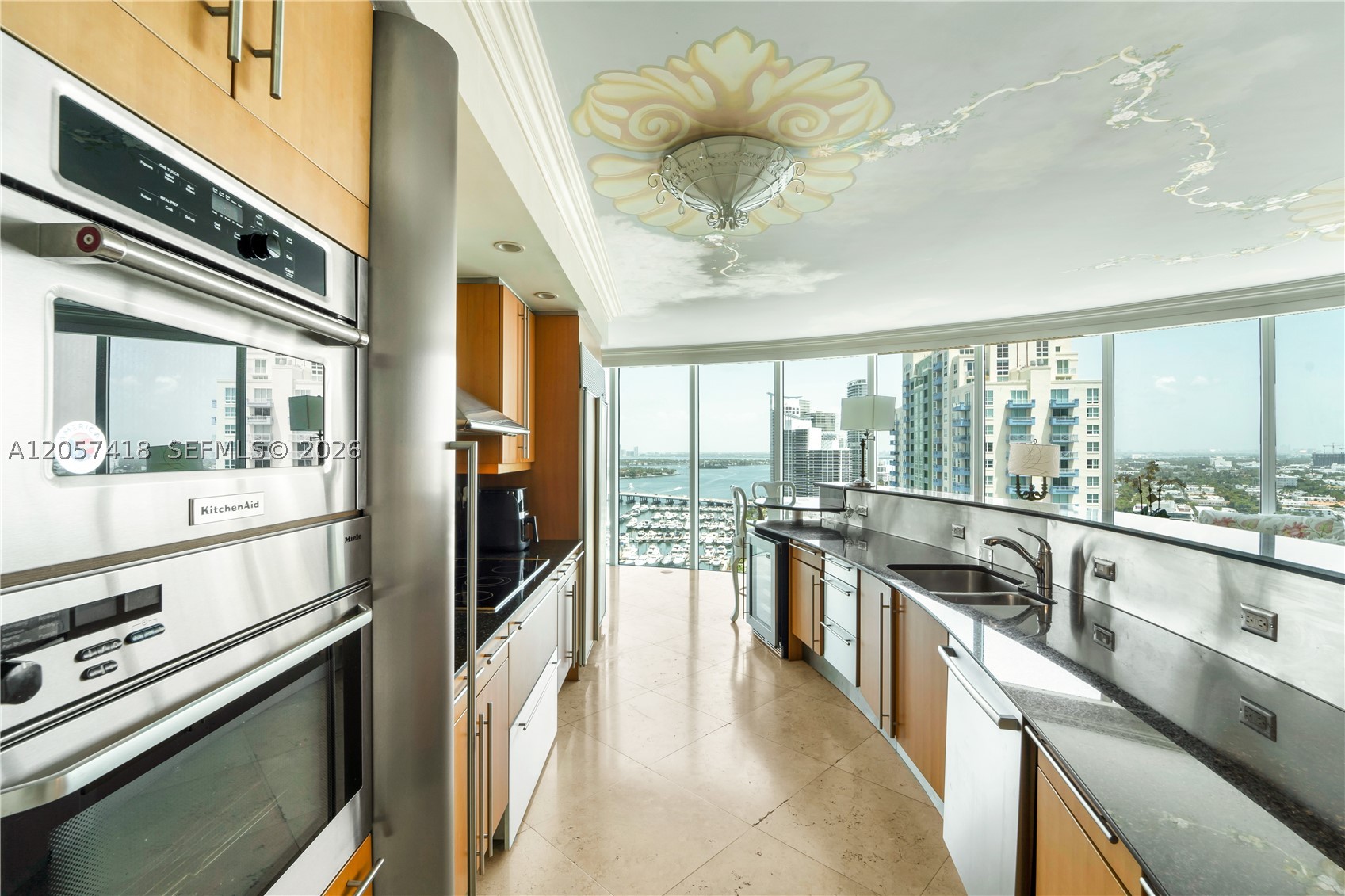 1000 S Pointe Dr #2501 Miami Beach, FL 33139