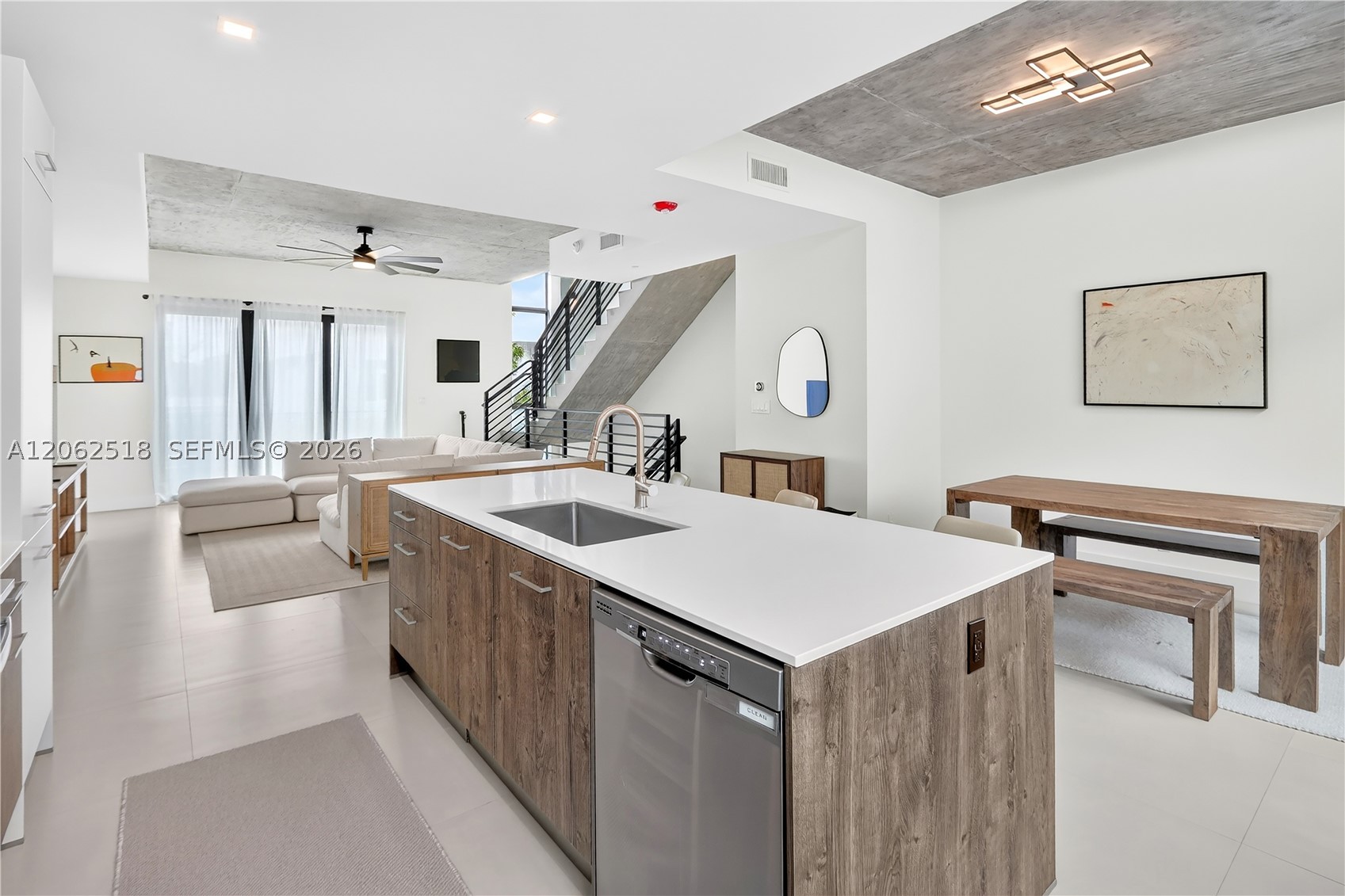 916 NE 4th St Fort Lauderdale, FL 33301