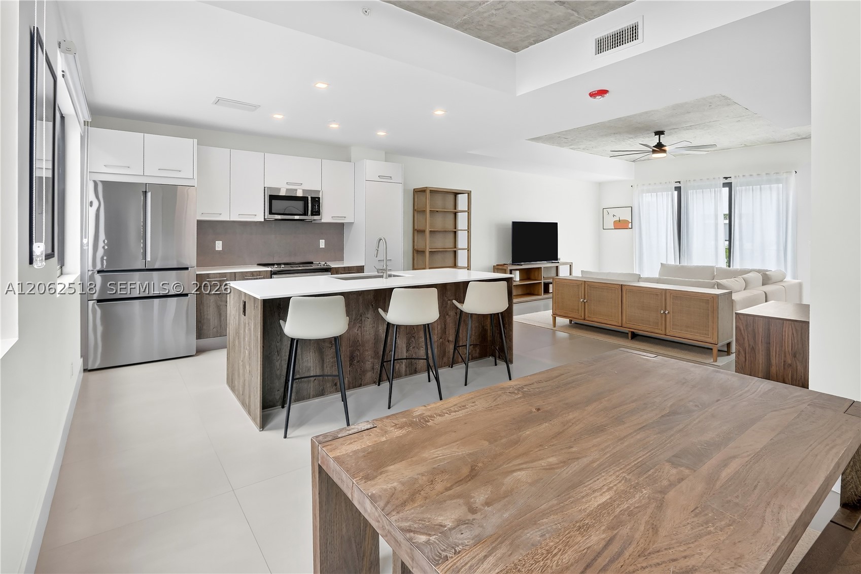 916 NE 4th St Fort Lauderdale, FL 33301