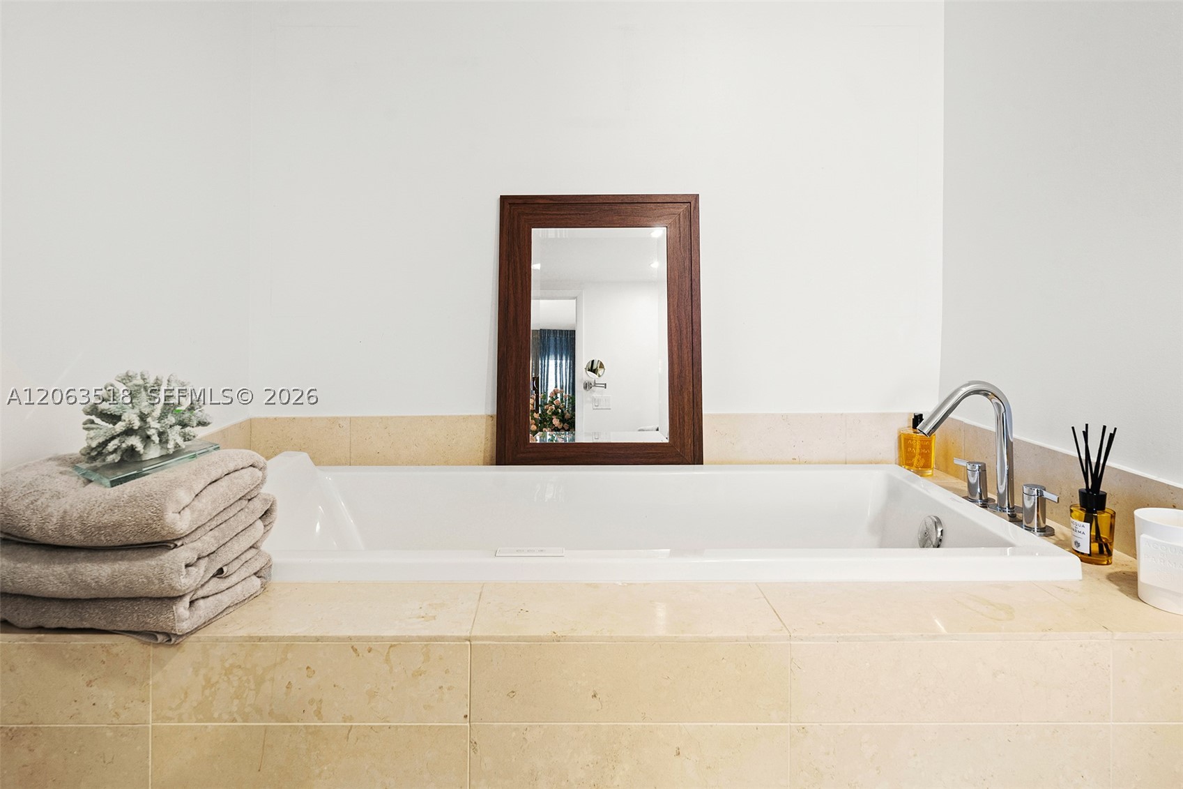 image Icon Brickell II24