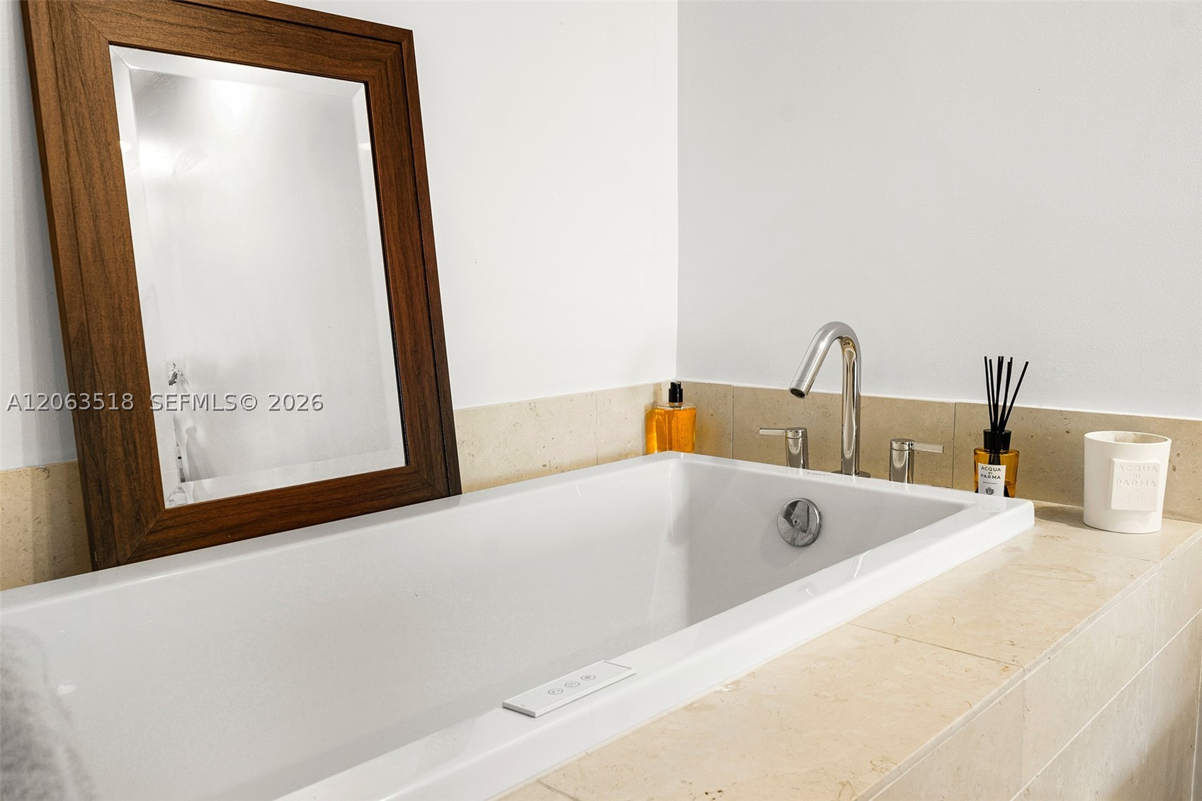 image Icon Brickell II27
