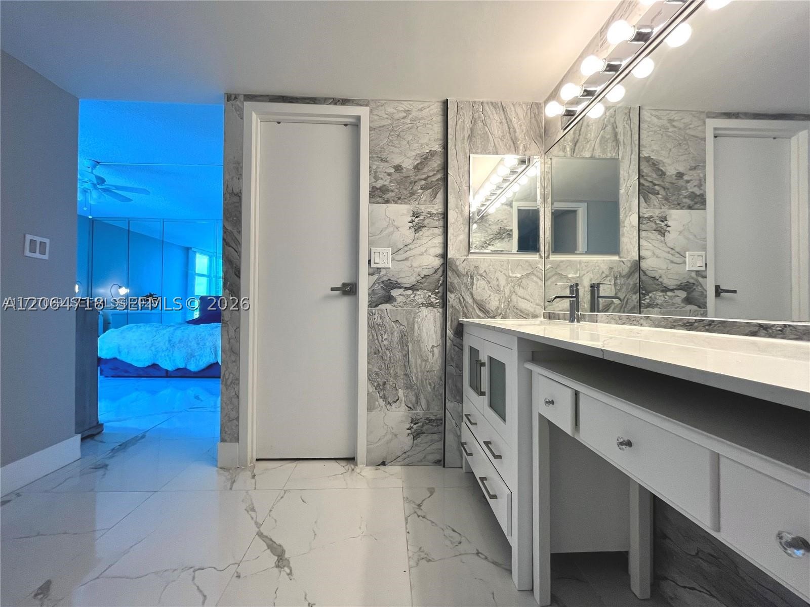 image Arlen House East14