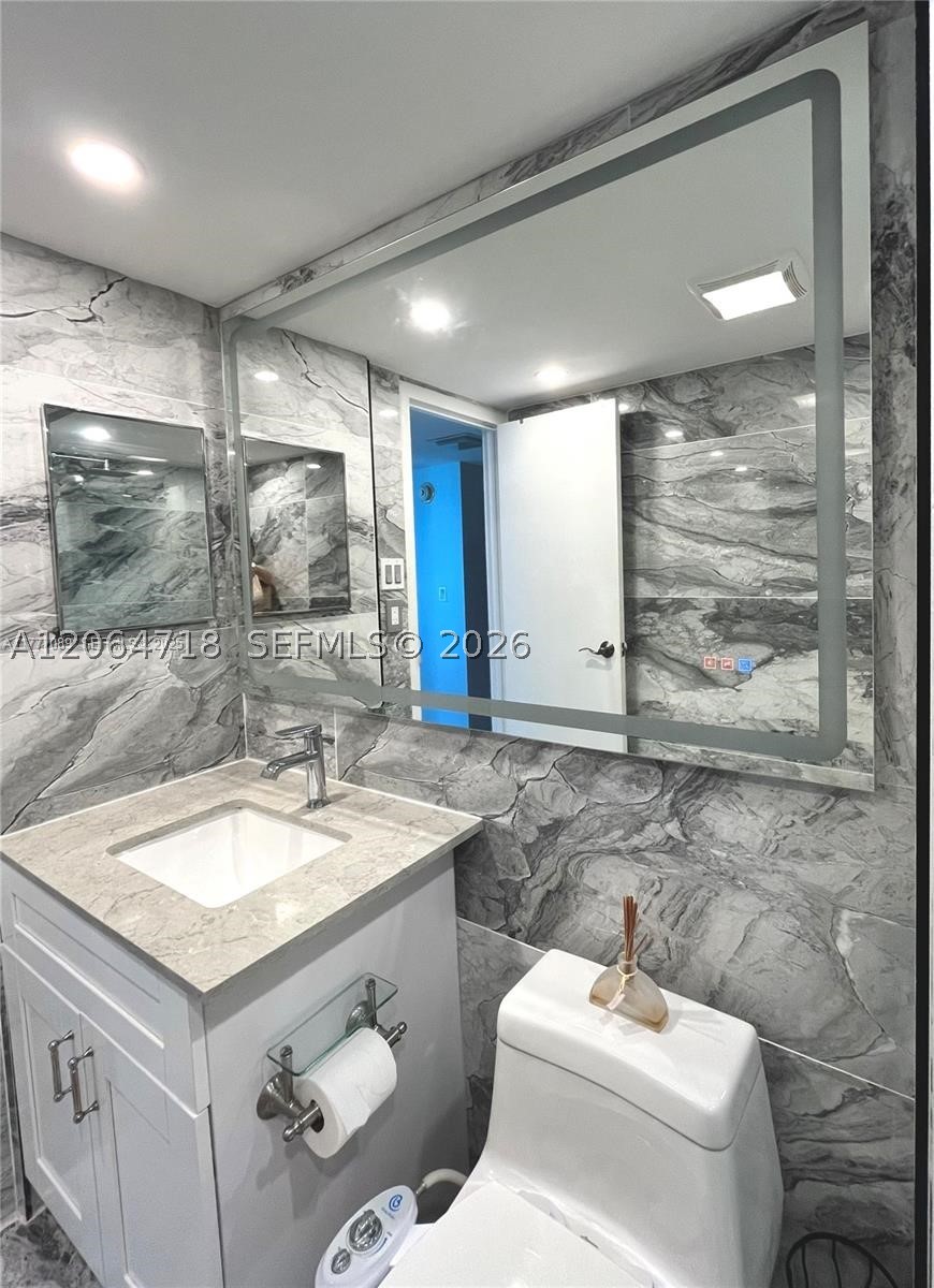 image Arlen House East20