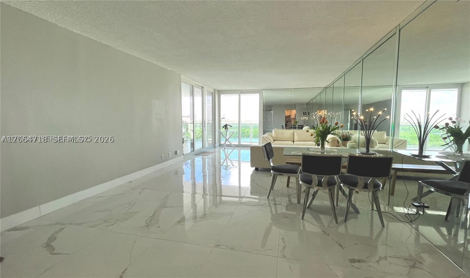 image Arlen House East7