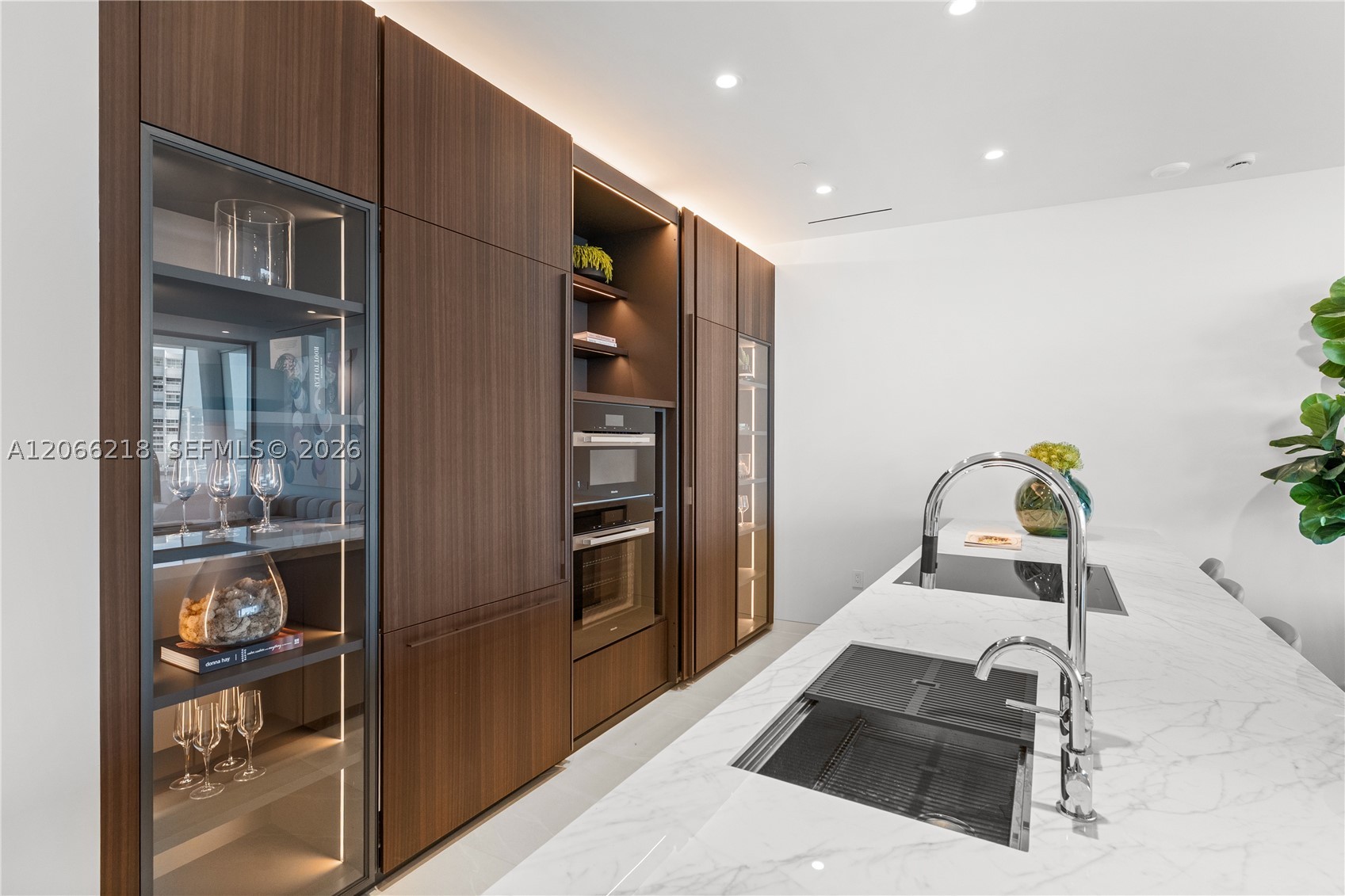5 Grove Isle #301 Coconut Grove, FL 33133
