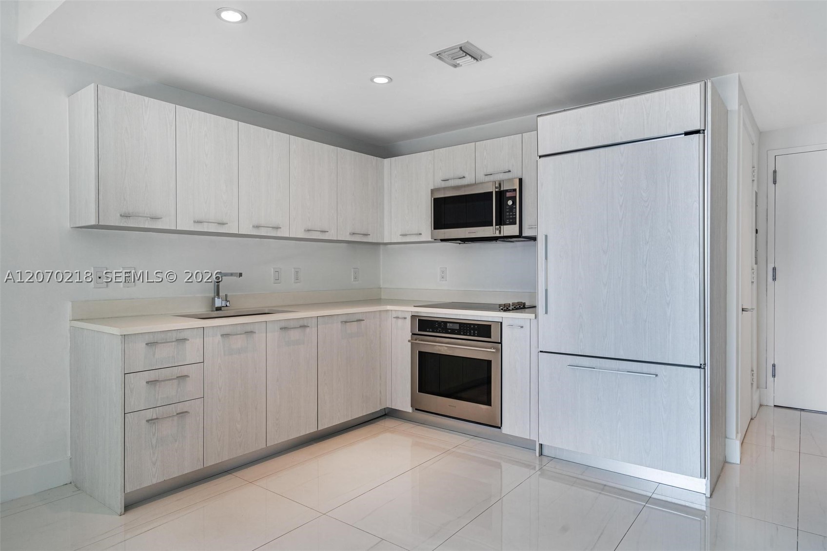 image Brickell Heights East11