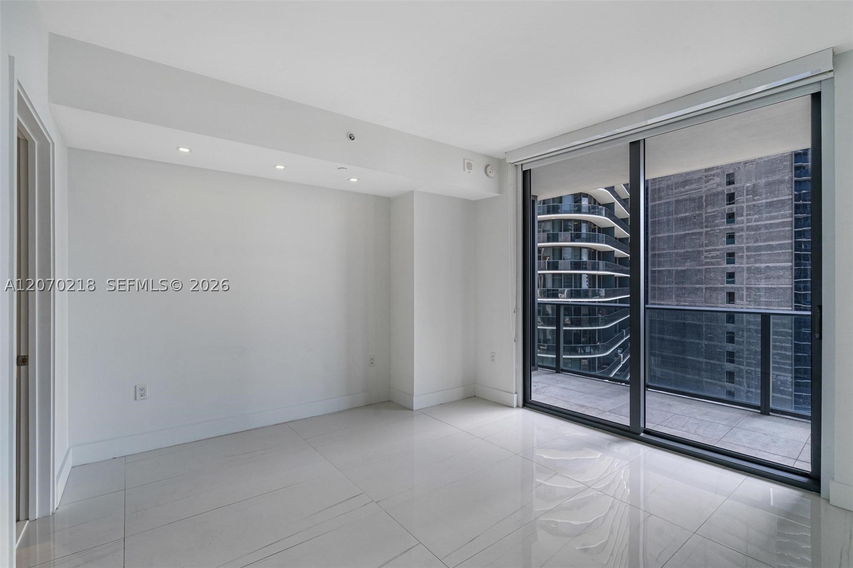 image Brickell Heights East12
