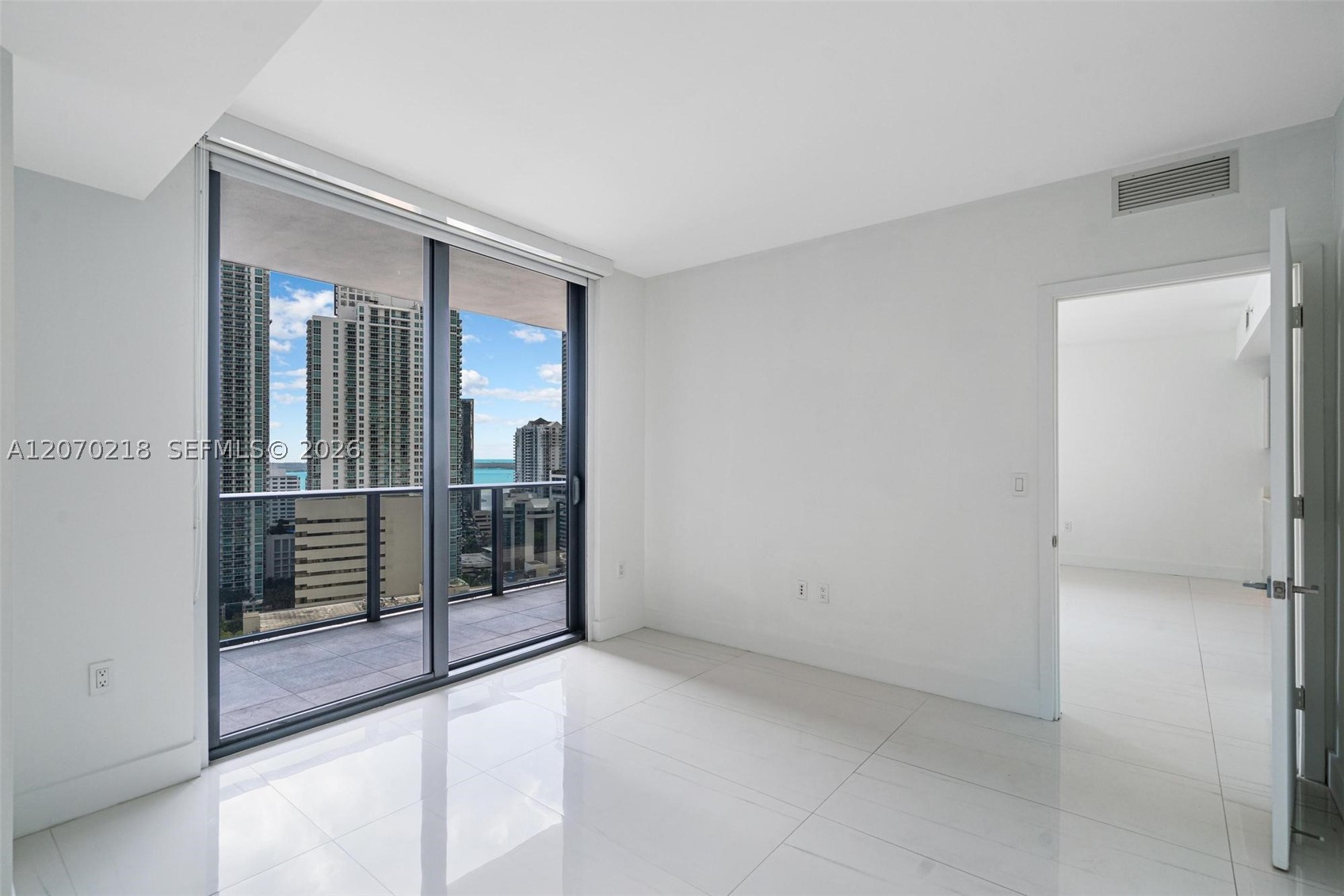 image Brickell Heights East13