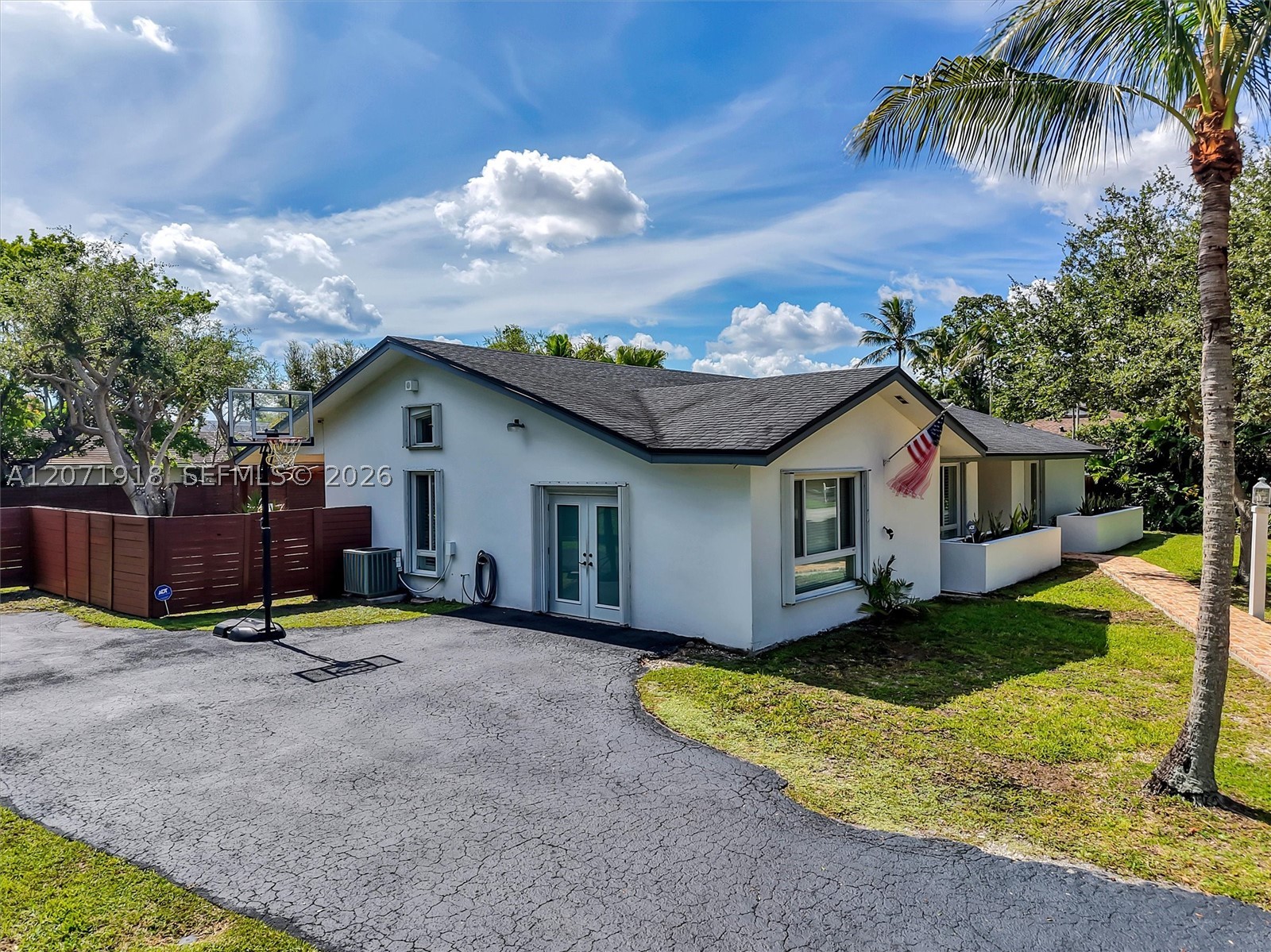 13241 SW 104th Ave Miami, FL 33176