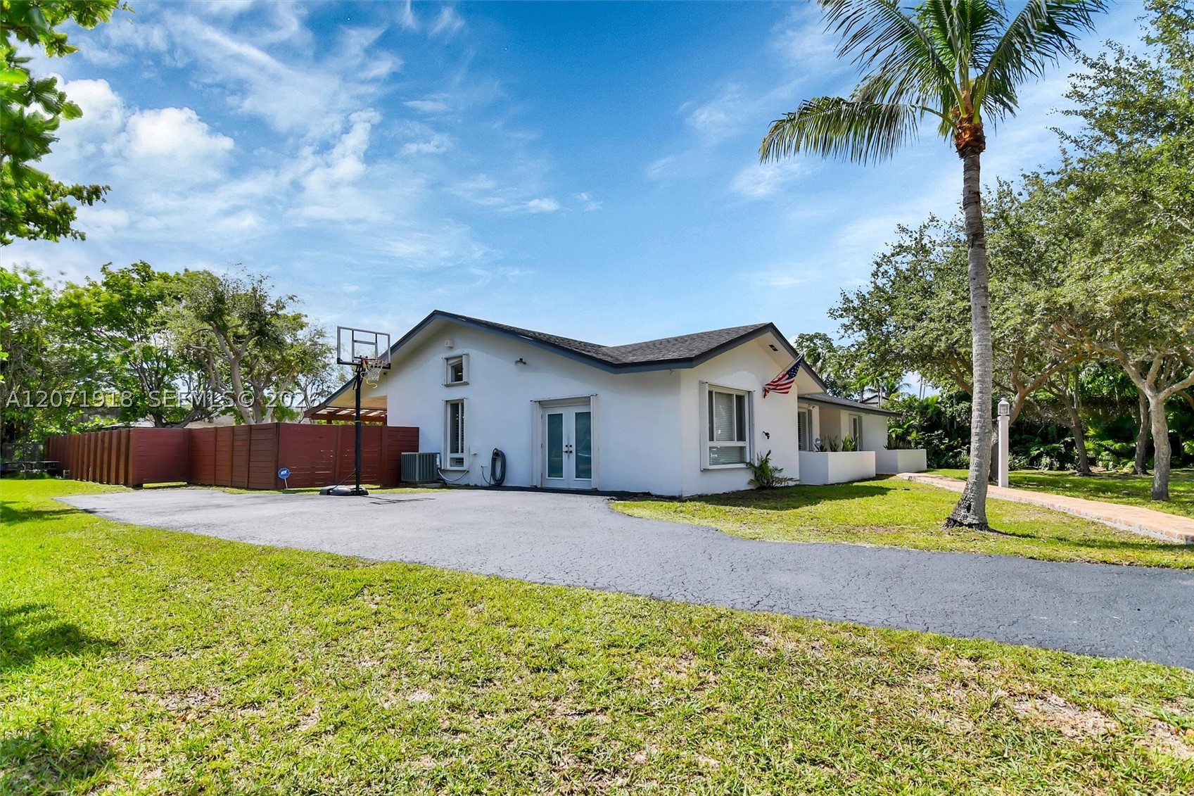 13241 SW 104th Ave Miami, FL 33176