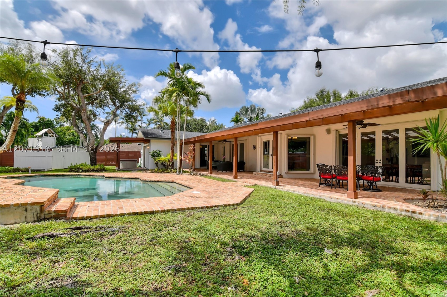 13241 SW 104th Ave Miami, FL 33176