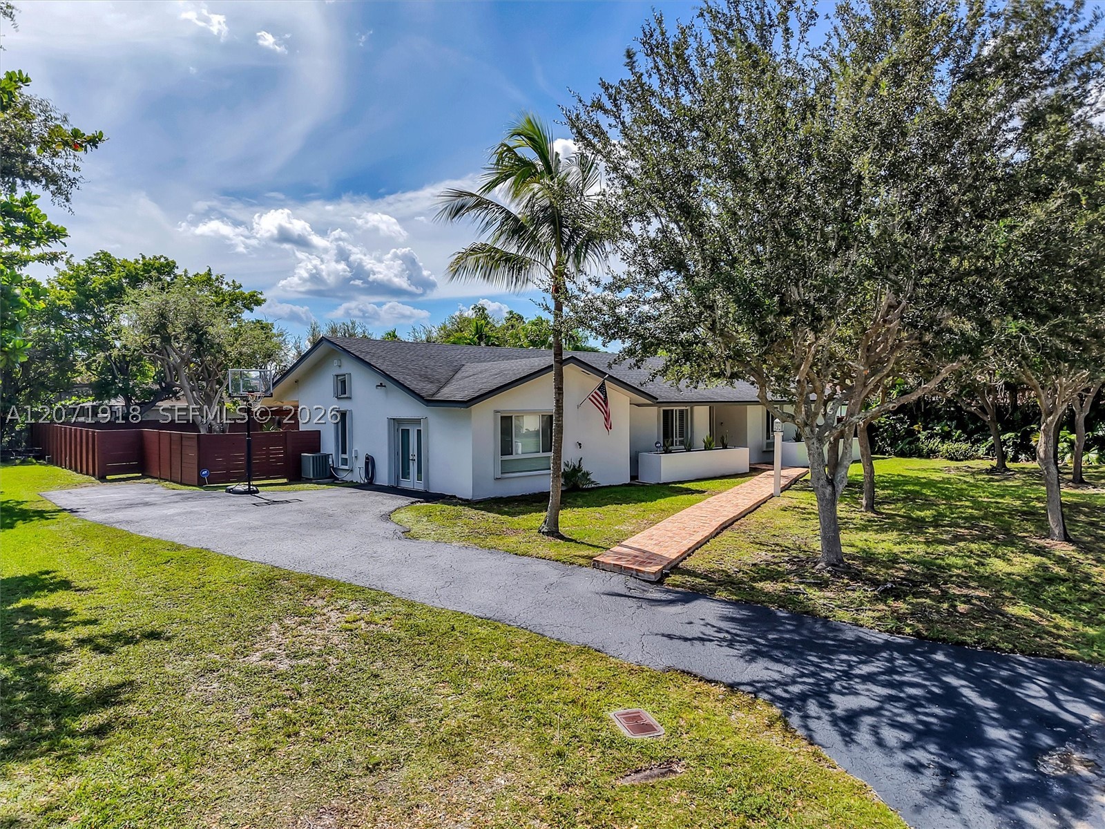 13241 SW 104th Ave Miami, FL 33176