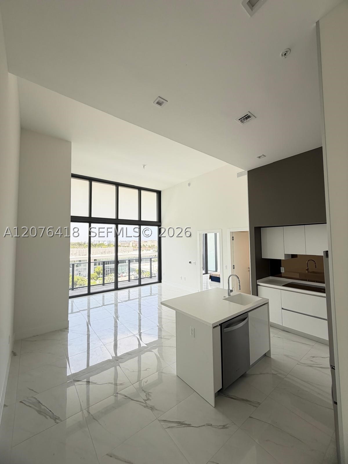 image Oasis Hallandale4