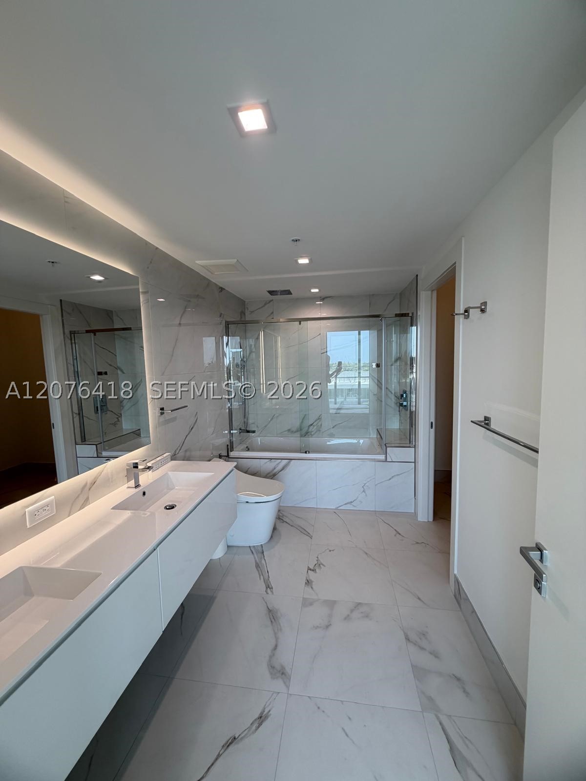 image Oasis Hallandale7